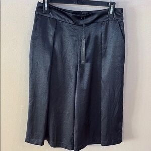 NWT. Robert Rodriguez, size 12, Satin Black Gaucho Shorts